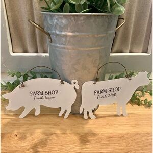 Cow & Pig metal hanging signs farmhouse home decor cottage wall decor